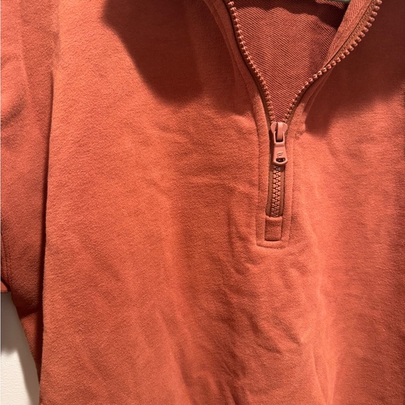 Fabletics Half Zip Rust/Terracota - Picture 3 of 5